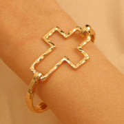 Crossetta Bangle