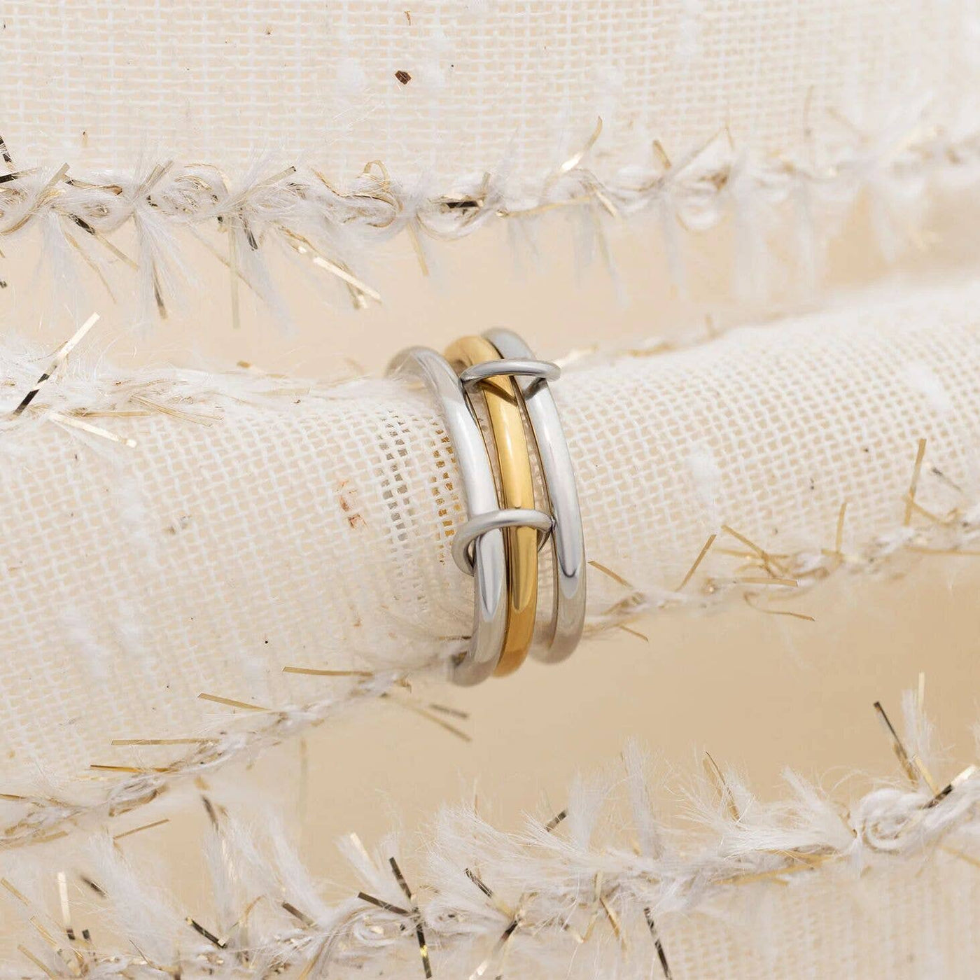Tia Ring