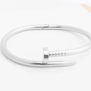 Stella Bangle