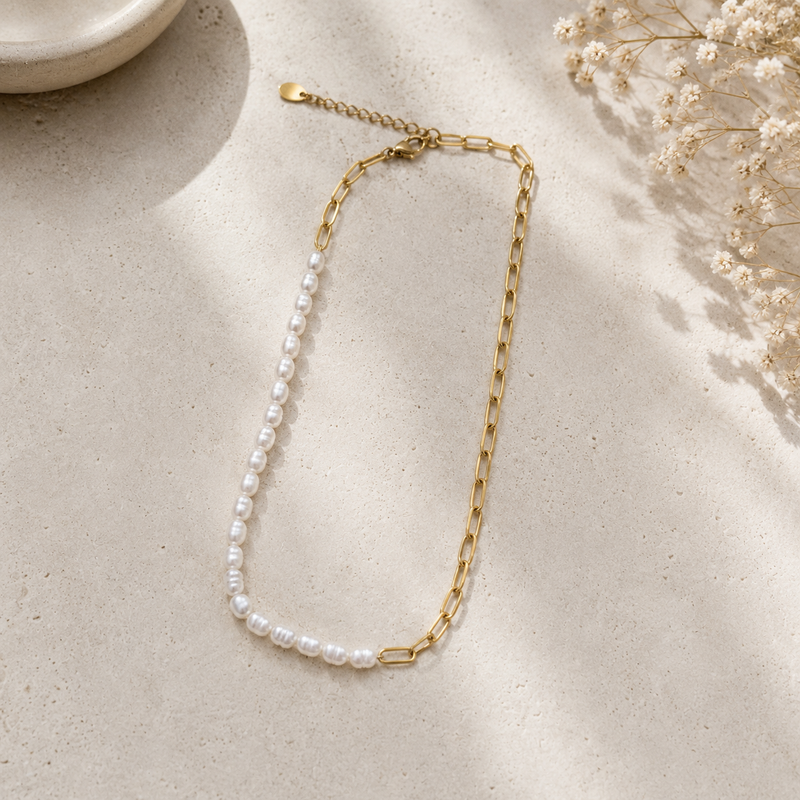 Ava necklace