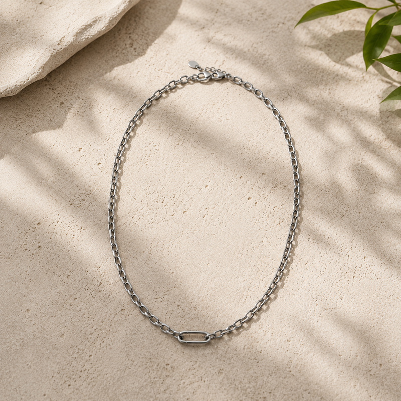 Savia Necklace