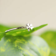 Clover Ring